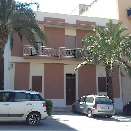 Lottie's House *